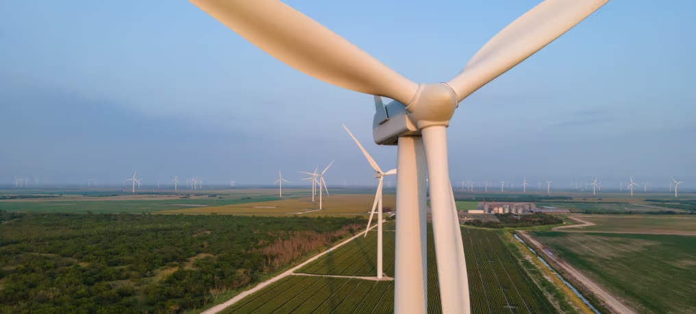 Masdar and EDF Renewables sign power deal with Soluna for Texas wind project